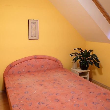 Var-Torony Apartman Gyula Dış mekan fotoğraf