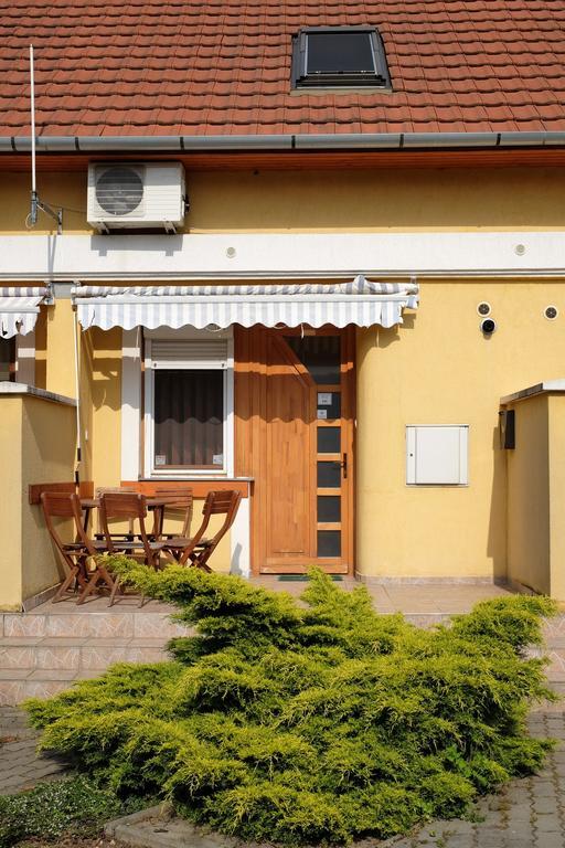 Var-Torony Apartman Gyula Dış mekan fotoğraf